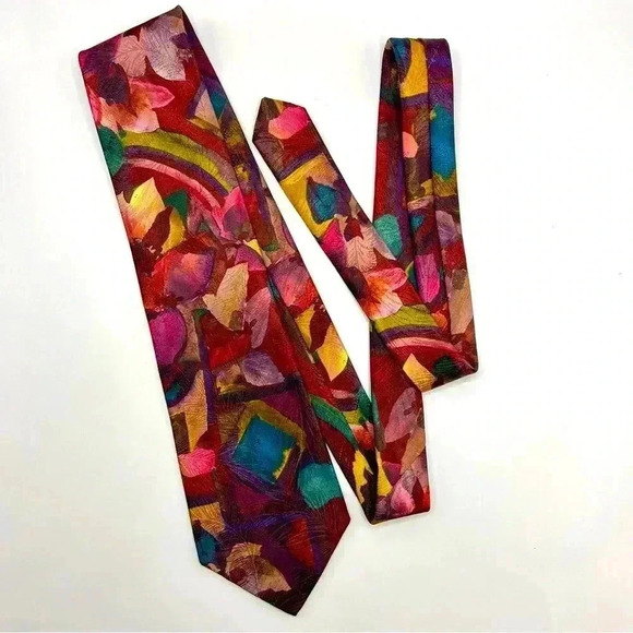 Towncraft Men's Tie Necktie Polyester USA Made Abstract Floral Red Yellow Pink - Picture 1 of 5
